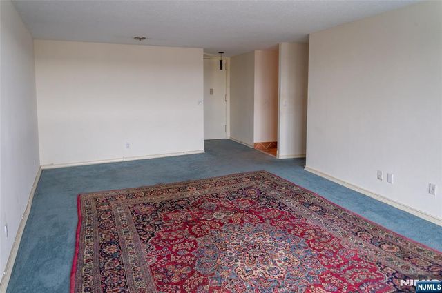 555 North Avenue 10C, Fort Lee, NJ 07024