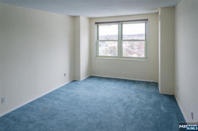 555 North Avenue 10C, Fort Lee, NJ 07024