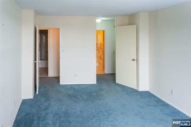 555 North Avenue 10C, Fort Lee, NJ 07024