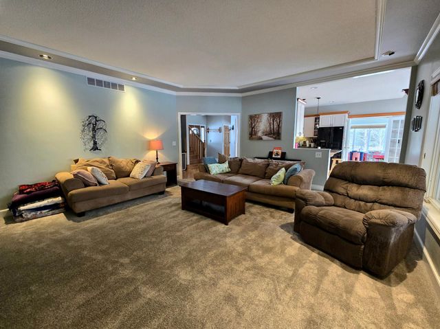 2237 Chelmsford Lane, Saint Cloud, MN 56301