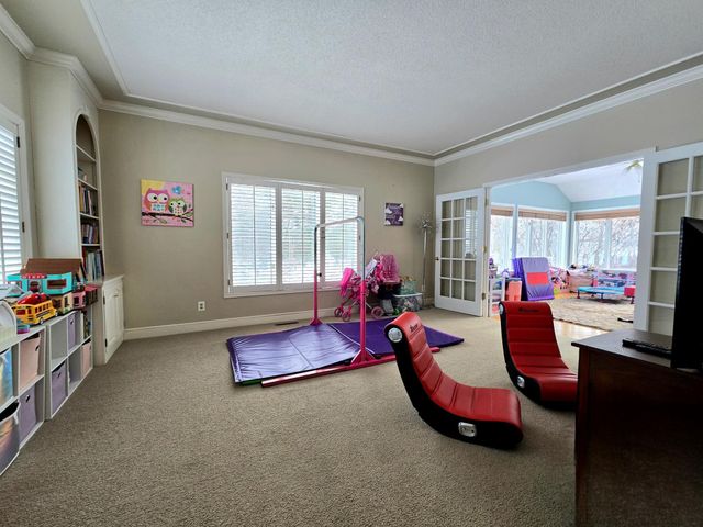 2237 Chelmsford Lane, Saint Cloud, MN 56301