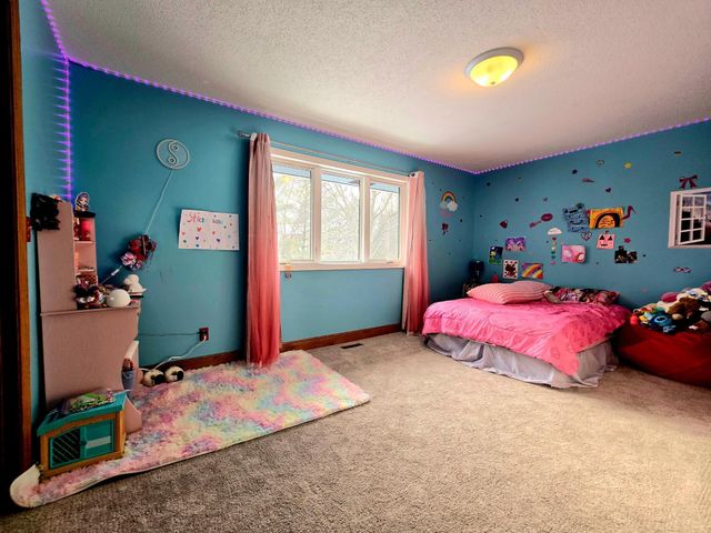 2237 Chelmsford Lane, Saint Cloud, MN 56301