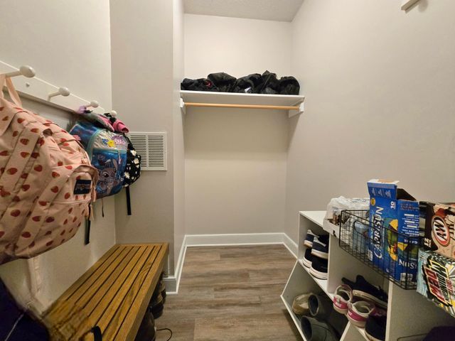 2237 Chelmsford Lane, Saint Cloud, MN 56301