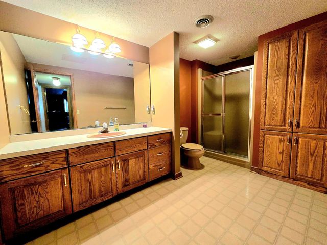 2237 Chelmsford Lane, Saint Cloud, MN 56301