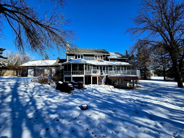 2237 Chelmsford Lane, Saint Cloud, MN 56301