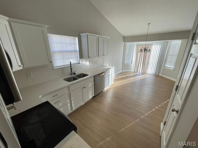 20 Delta Drive, Collinsville, IL 62234