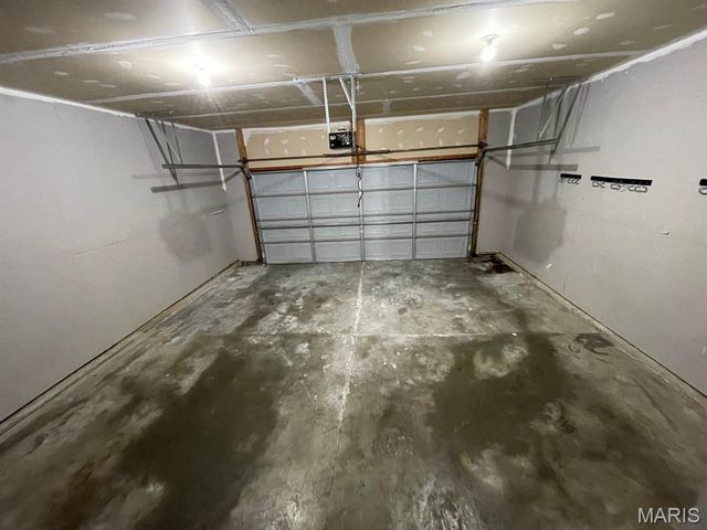 20 Delta Drive, Collinsville, IL 62234