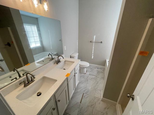 20 Delta Drive, Collinsville, IL 62234