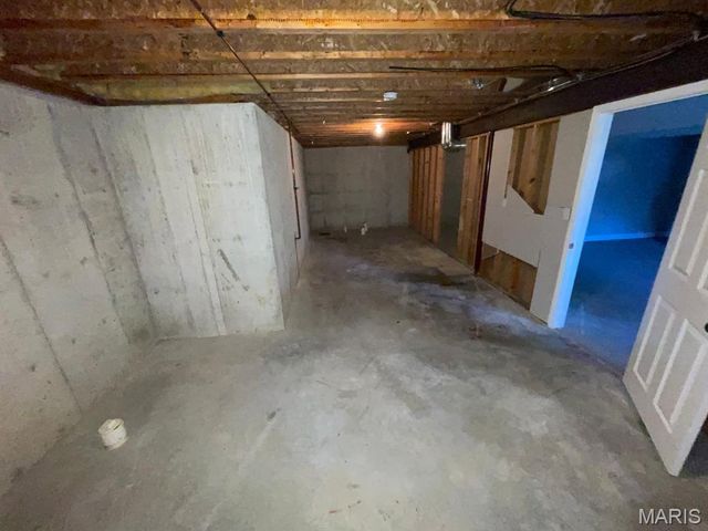 20 Delta Drive, Collinsville, IL 62234