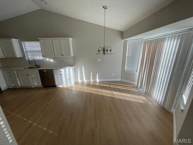 20 Delta Drive, Collinsville, IL 62234