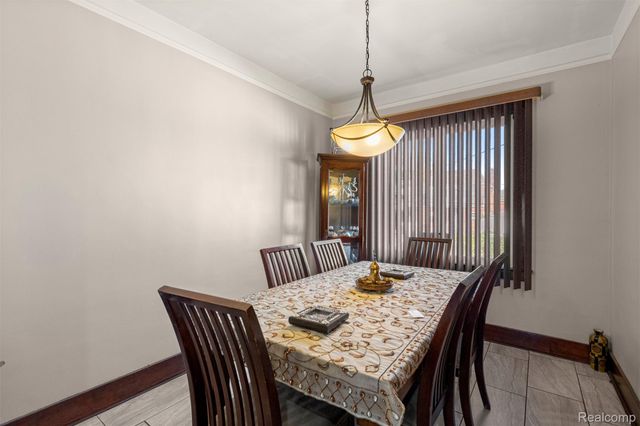 7658 Appoline Street, Dearborn, MI 48126
