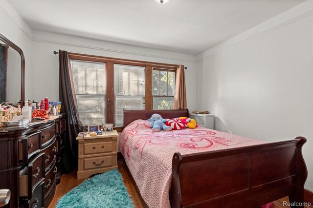 7658 Appoline Street, Dearborn, MI 48126