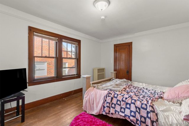 7658 Appoline Street, Dearborn, MI 48126