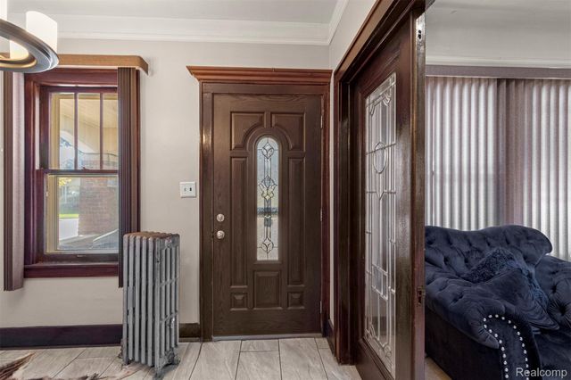 7658 Appoline Street, Dearborn, MI 48126