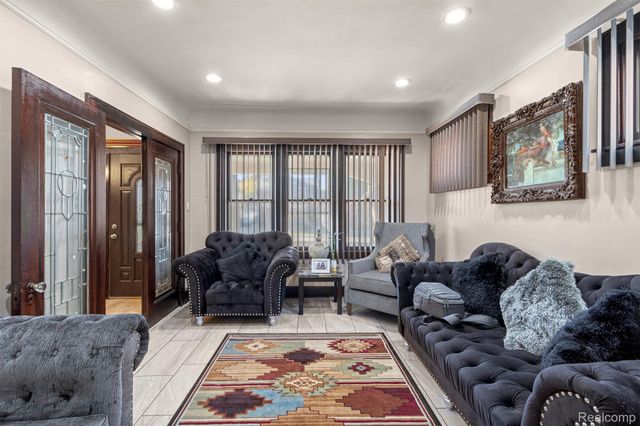7658 Appoline Street, Dearborn, MI 48126
