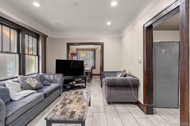 7658 Appoline Street, Dearborn, MI 48126