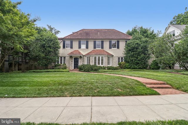 2920 44TH PL NW, Washington, DC 20016