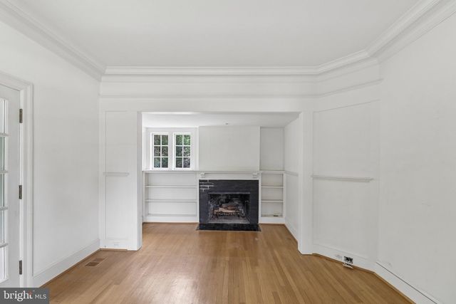 2920 44TH PL NW, Washington, DC 20016