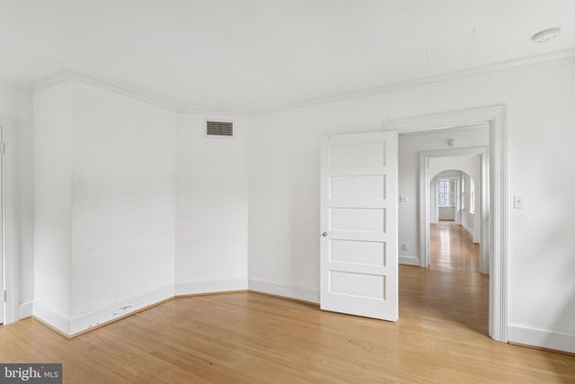 2920 44TH PL NW, Washington, DC 20016