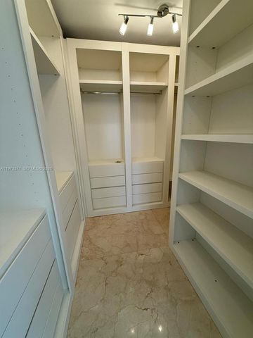 10942 NW 59th St, Doral, FL 33178