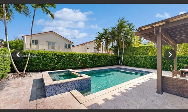 10942 NW 59th St, Doral, FL 33178