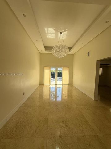 10942 NW 59th St, Doral, FL 33178