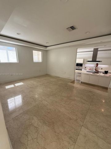 10942 NW 59th St, Doral, FL 33178