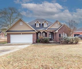 118 Lee Road 2002, Phenix City, AL 36870