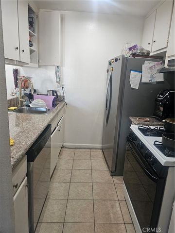 8601 International Avenue 266, Canoga Park, CA 91304