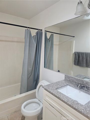 8601 International Avenue 266, Canoga Park, CA 91304