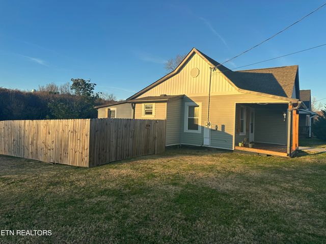 929 Maryville Pike, Knoxville, TN 37920