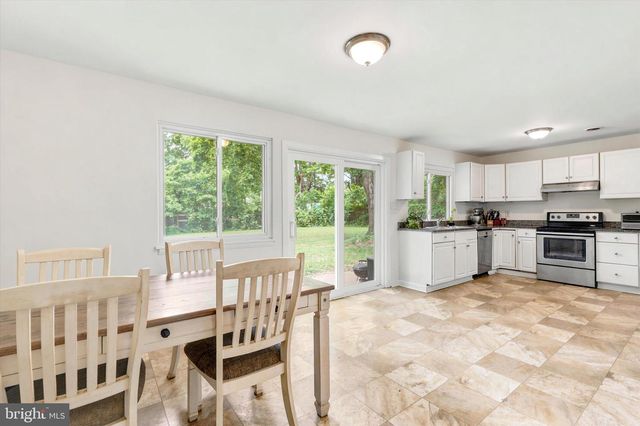 374 S JENNERSVILLE RD, West Grove, PA 19390