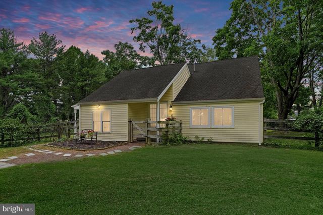 374 S JENNERSVILLE RD, West Grove, PA 19390