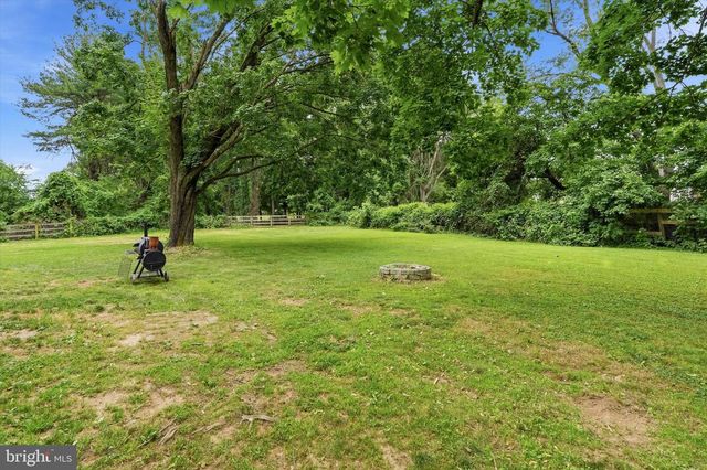 374 S JENNERSVILLE RD, West Grove, PA 19390