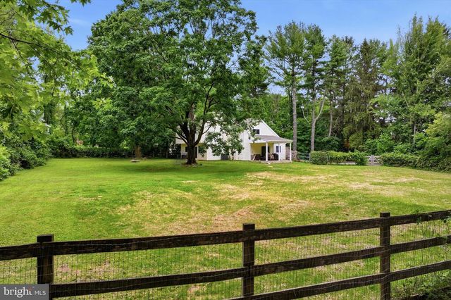 374 S JENNERSVILLE RD, West Grove, PA 19390