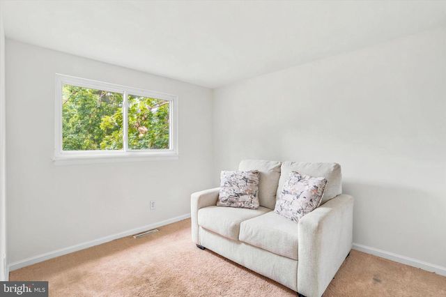 374 S JENNERSVILLE RD, West Grove, PA 19390