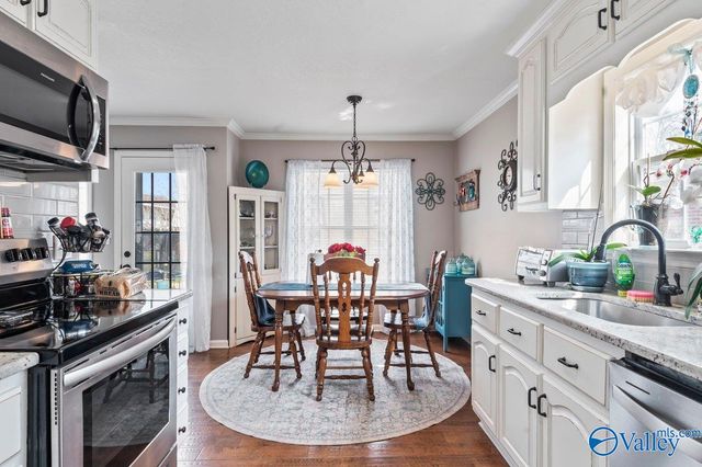 403 E Charlotte Avenue, Scottsboro, AL 35768