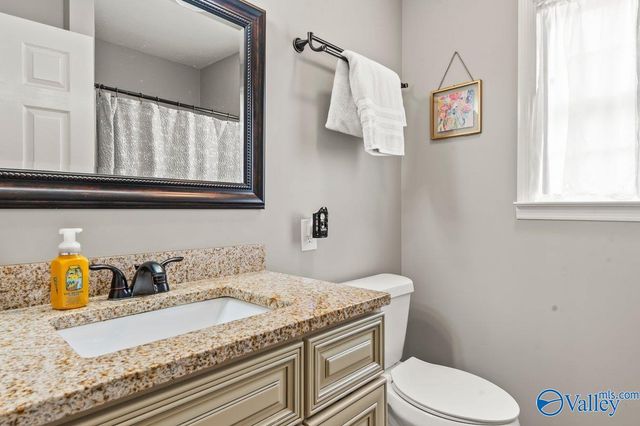 403 E Charlotte Avenue, Scottsboro, AL 35768