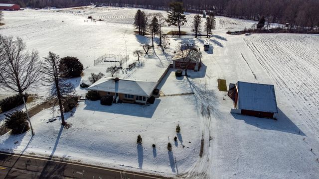 6490 145th Avenue, Laketown Twp, MI 49423