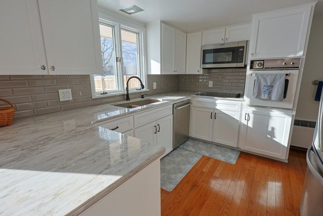 6490 145th Avenue, Laketown Twp, MI 49423