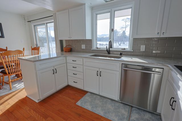 6490 145th Avenue, Laketown Twp, MI 49423