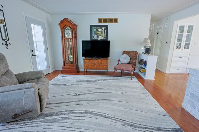 6490 145th Avenue, Laketown Twp, MI 49423