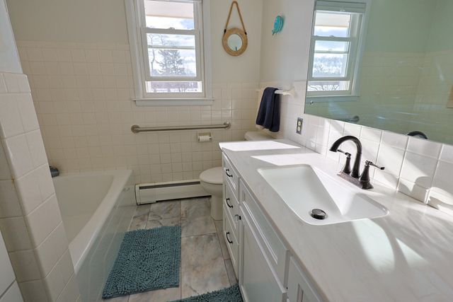 6490 145th Avenue, Laketown Twp, MI 49423