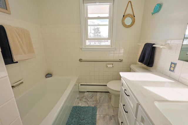 6490 145th Avenue, Laketown Twp, MI 49423