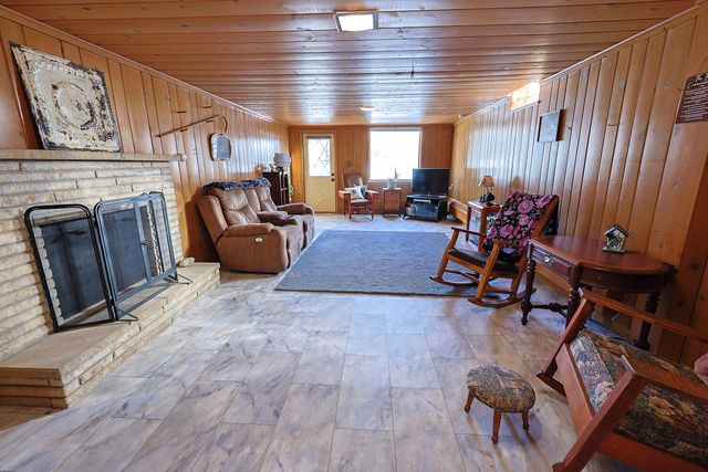 6490 145th Avenue, Laketown Twp, MI 49423