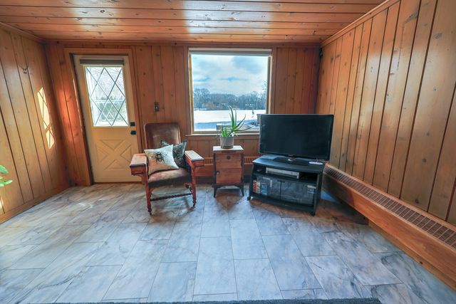 6490 145th Avenue, Laketown Twp, MI 49423