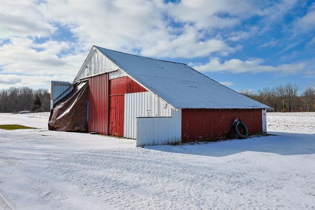 6490 145th Avenue, Laketown Twp, MI 49423