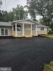 2528 PORTER RD, Bear, DE 19701