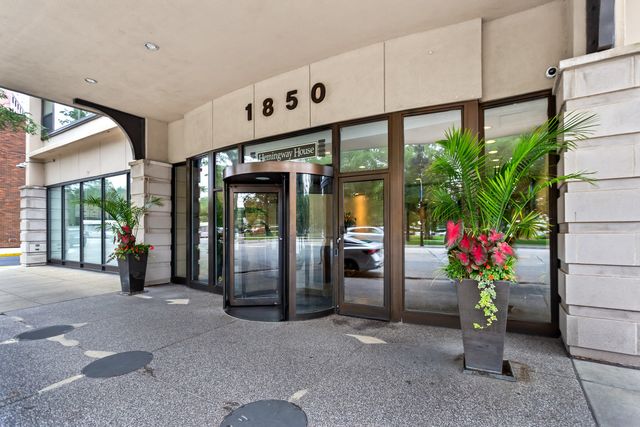 1850 N Clark Street 707, Chicago, IL 60614