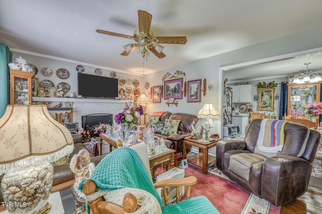 633 Old Airport Road, Bristol, VA 24201